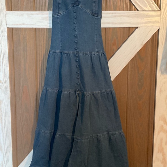 Sexy Halter Denim Maxi Dress. Front buttons and Sexy back Styling. Size 2X. NWOT - Picture 6 of 7
